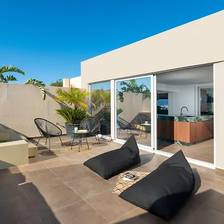 Hamilton Elite Penthouse * Rhodes City