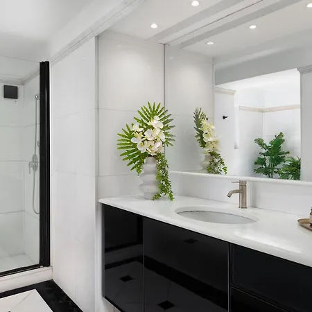 Hamilton Elite Penthouse * Rhodes City