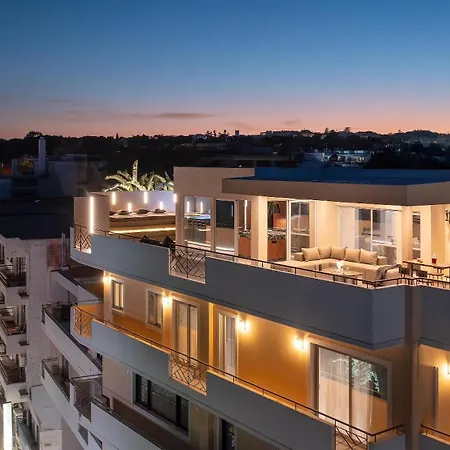 Hamilton Elite Penthouse Apartment *