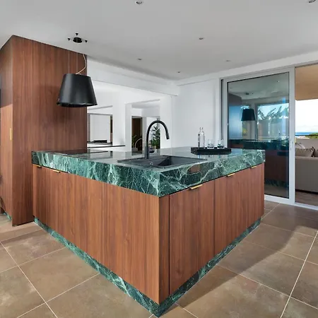 Hamilton Elite Penthouse * Rhodes City
