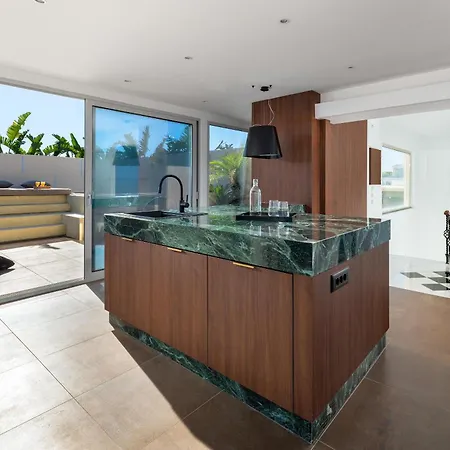 Hamilton Elite Penthouse Daire *